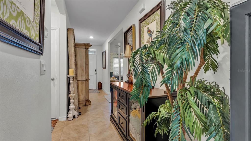 合同活跃: $297,000 (3 贝兹, 2 浴室, 1671 平方英尺)