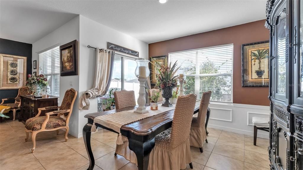 合同活跃: $297,000 (3 贝兹, 2 浴室, 1671 平方英尺)