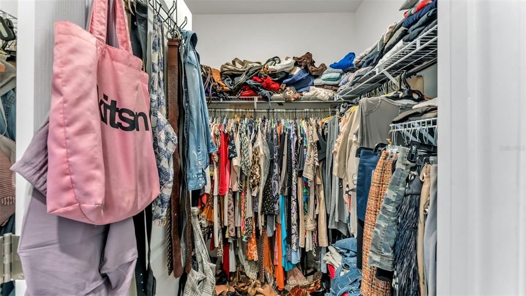 合同活跃: $297,000 (3 贝兹, 2 浴室, 1671 平方英尺)