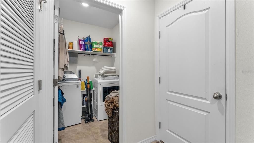 合同活跃: $297,000 (3 贝兹, 2 浴室, 1671 平方英尺)