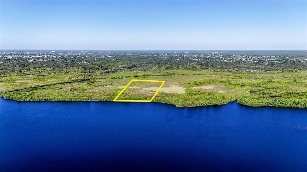 En Venta: $32,000 (0.35 acres)
