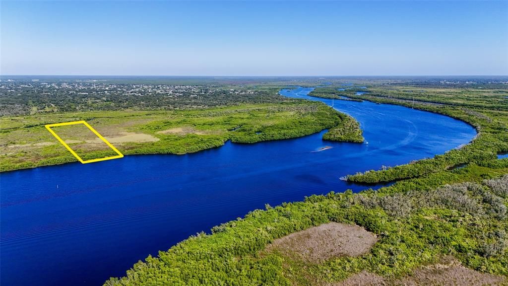 En Venta: $32,000 (0.35 acres)