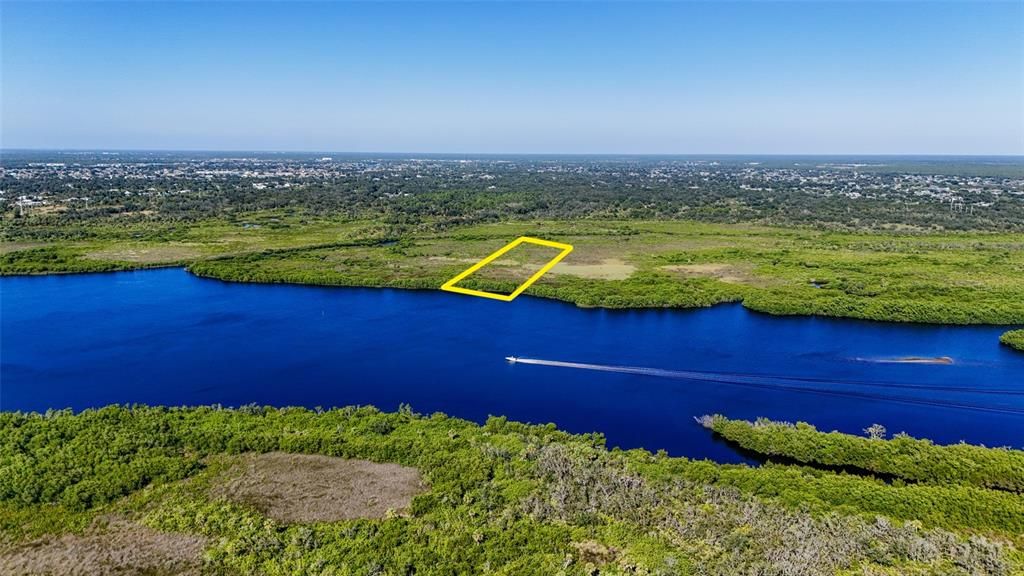 En Venta: $32,000 (0.35 acres)