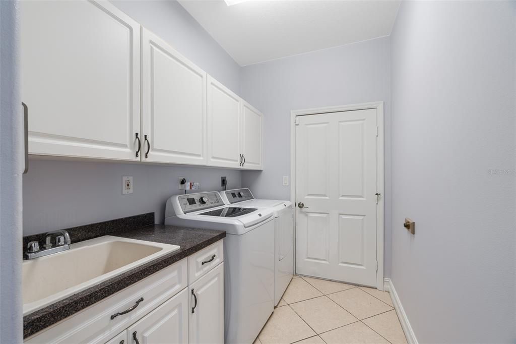 For Sale: $485,000 (3 beds, 2 baths, 2028 Square Feet)