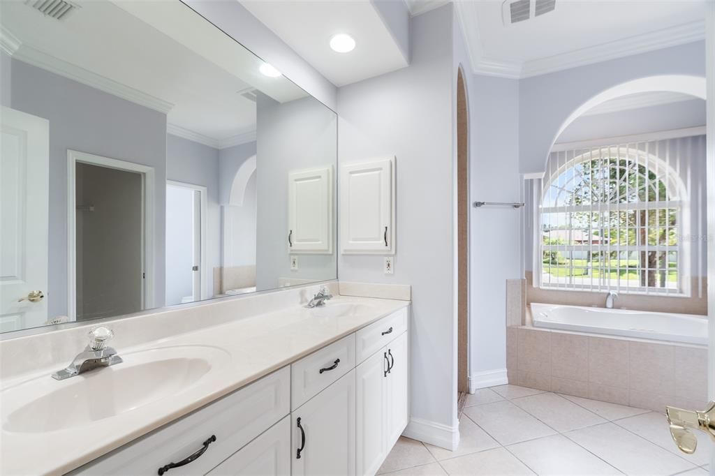 For Sale: $485,000 (3 beds, 2 baths, 2028 Square Feet)