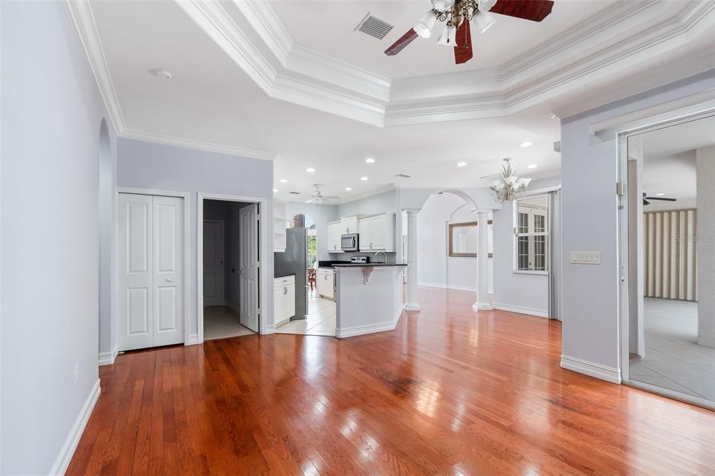 For Sale: $485,000 (3 beds, 2 baths, 2028 Square Feet)