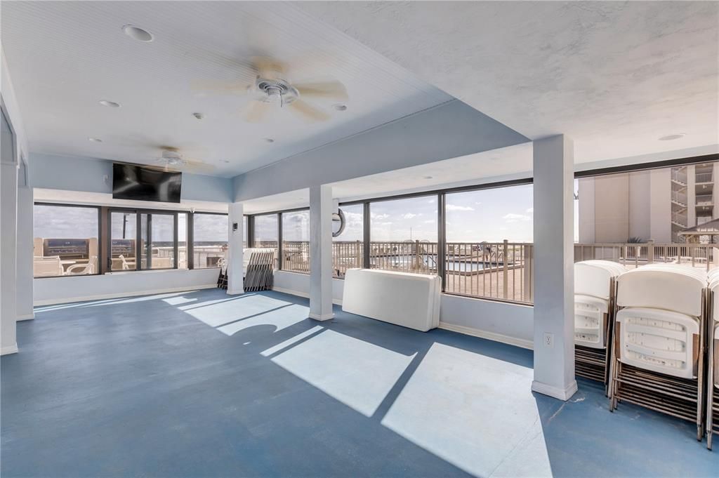 En Venta: $439,000 (2 camas, 2 baños, 944 Pies cuadrados)