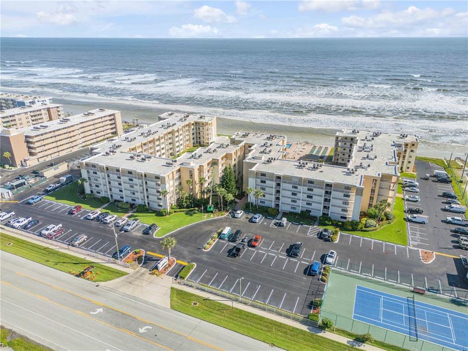 En Venta: $439,000 (2 camas, 2 baños, 944 Pies cuadrados)