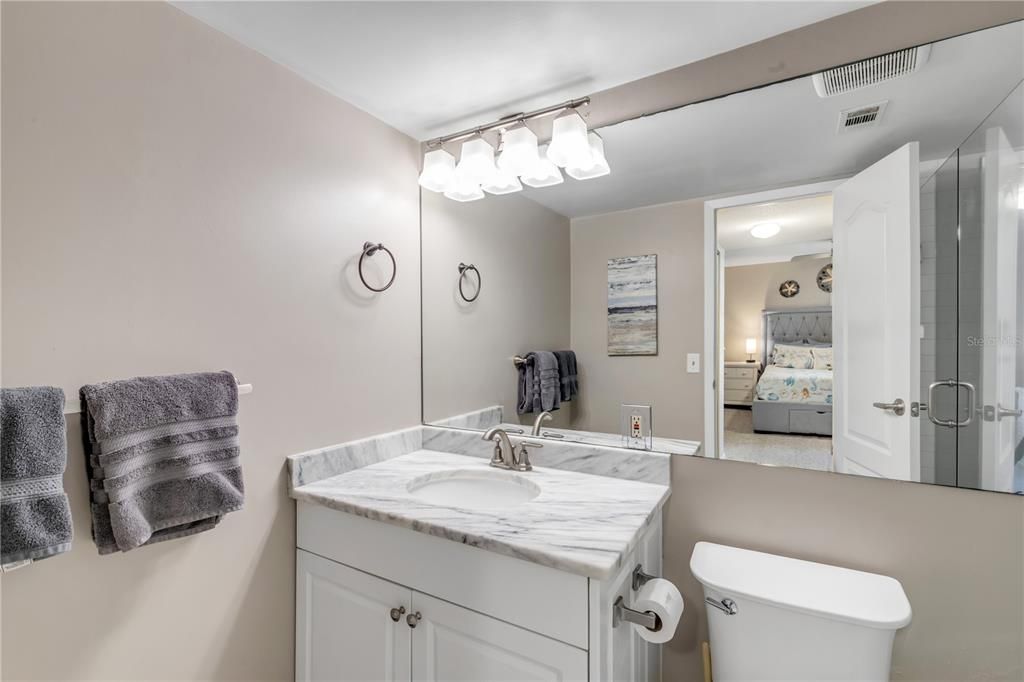 En Venta: $439,000 (2 camas, 2 baños, 944 Pies cuadrados)