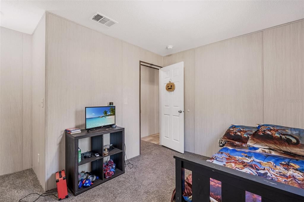 Active With Contract: $280,000 (4 beds, 2 baths, 1560 Square Feet)