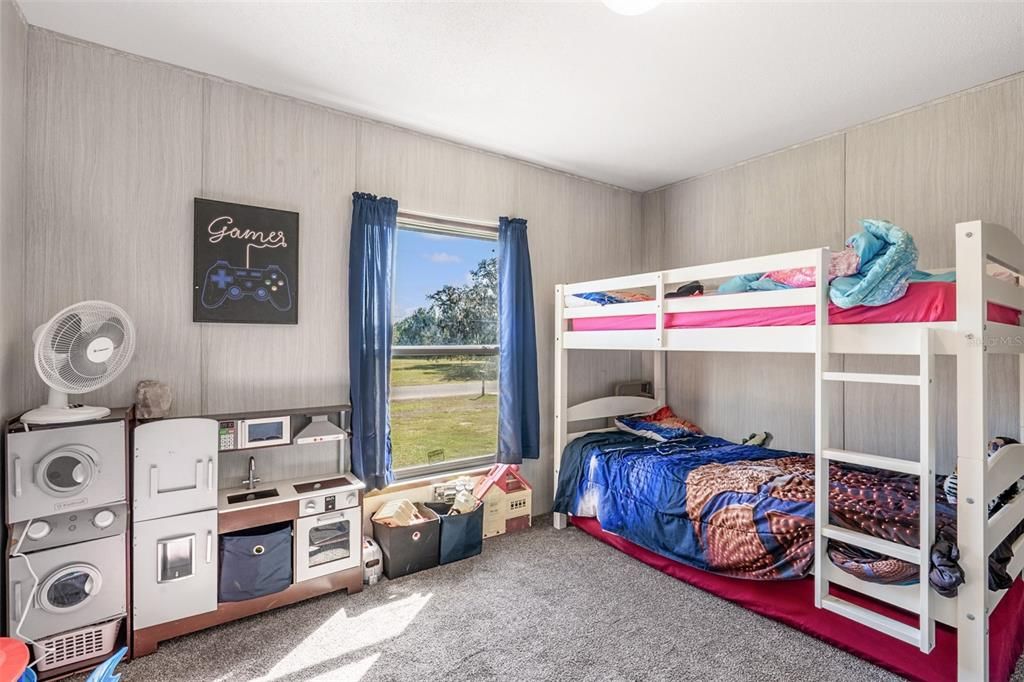 Active With Contract: $280,000 (4 beds, 2 baths, 1560 Square Feet)