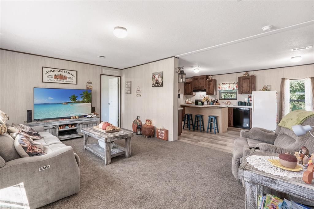 Active With Contract: $280,000 (4 beds, 2 baths, 1560 Square Feet)