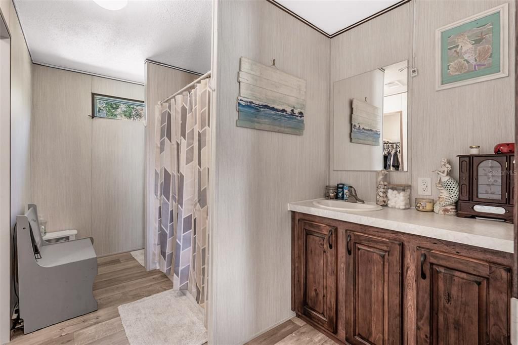 Active With Contract: $280,000 (4 beds, 2 baths, 1560 Square Feet)