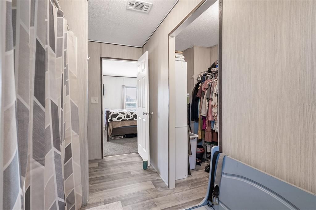 Active With Contract: $280,000 (4 beds, 2 baths, 1560 Square Feet)