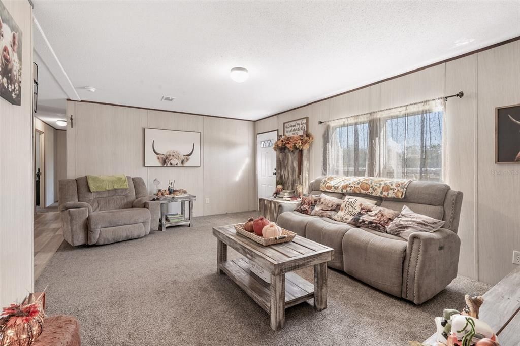 Active With Contract: $280,000 (4 beds, 2 baths, 1560 Square Feet)