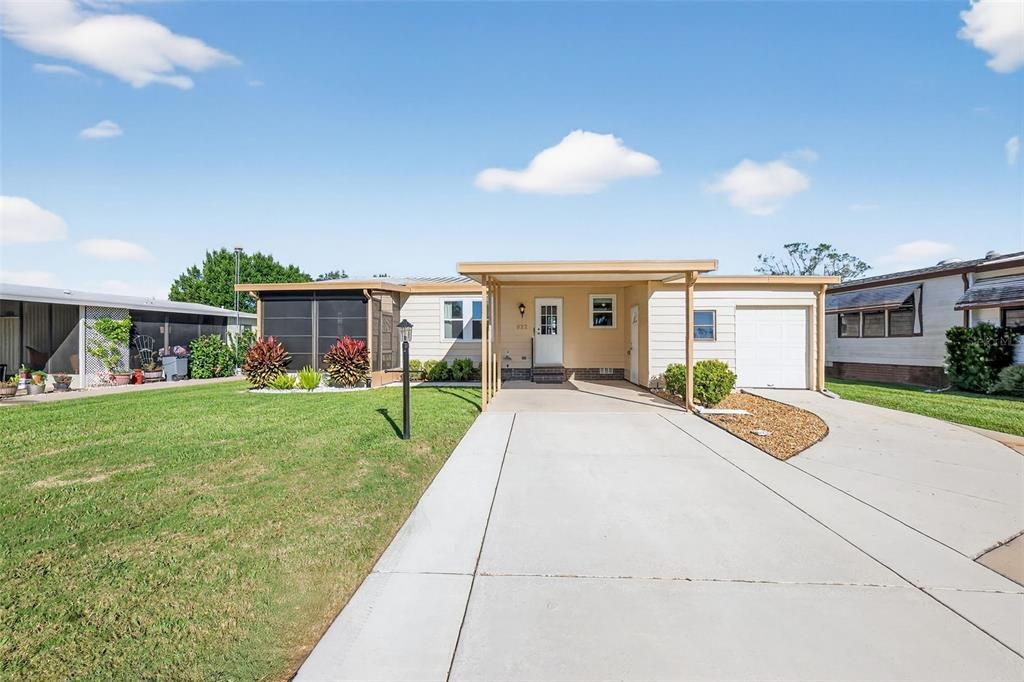 For Sale: $169,900 (2 beds, 1 baths, 936 Square Feet)