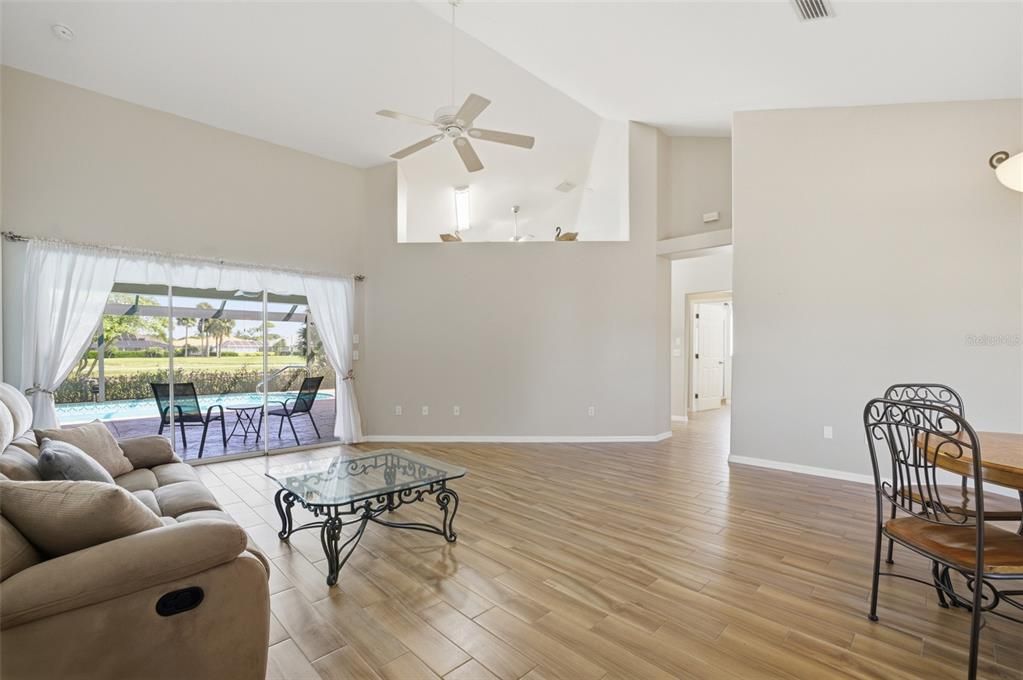 For Sale: $459,000 (2 beds, 2 baths, 1647 Square Feet)