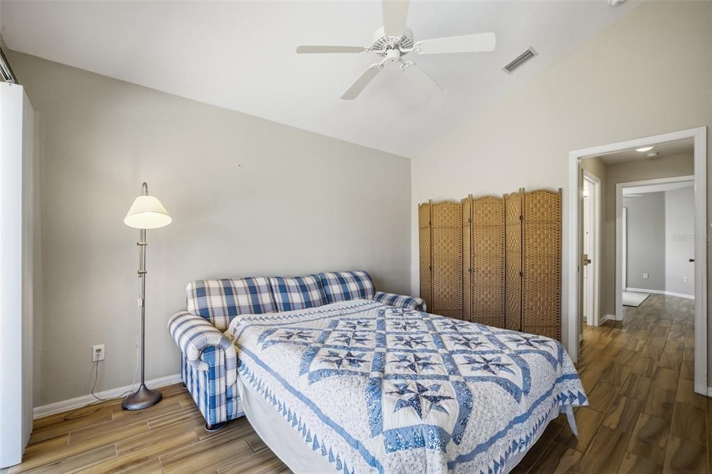 For Sale: $459,000 (2 beds, 2 baths, 1647 Square Feet)