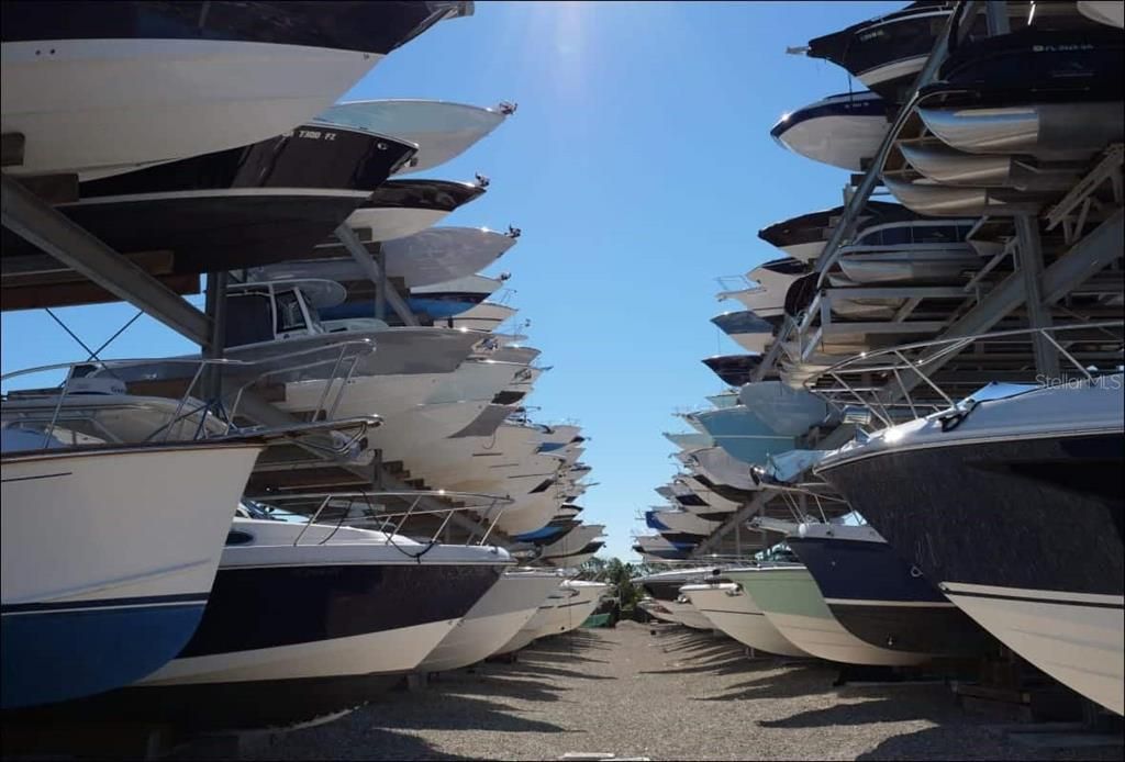 For Sale: $459,000 (2 beds, 2 baths, 1647 Square Feet)