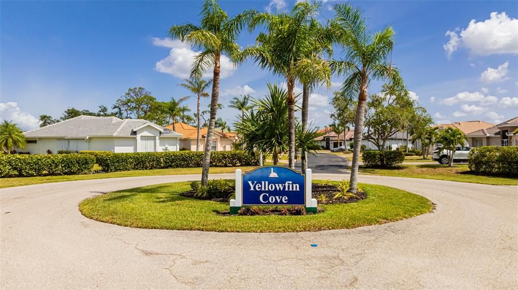 For Sale: $459,000 (2 beds, 2 baths, 1647 Square Feet)