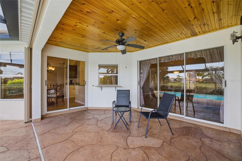 For Sale: $459,000 (2 beds, 2 baths, 1647 Square Feet)