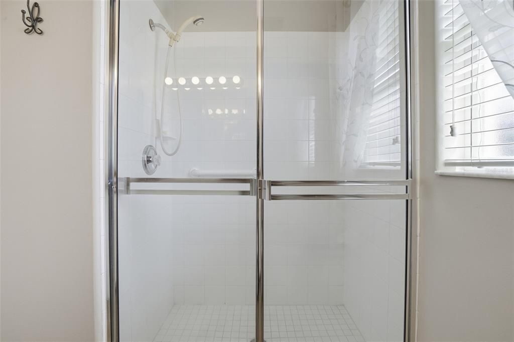 For Sale: $459,000 (2 beds, 2 baths, 1647 Square Feet)