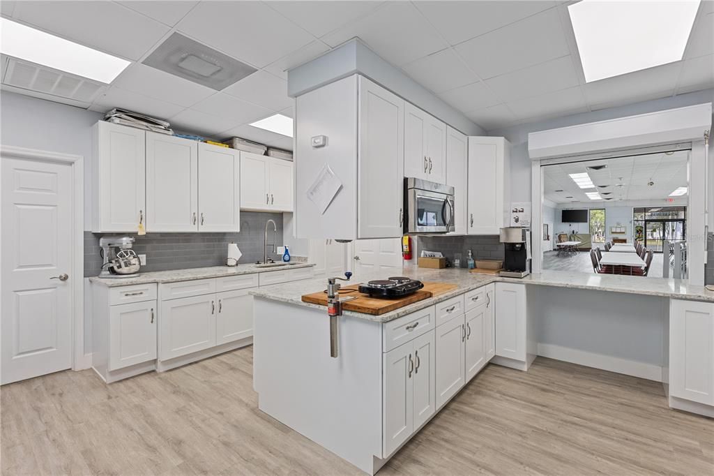 Active With Contract: $135,000 (2 beds, 2 baths, 1152 Square Feet)