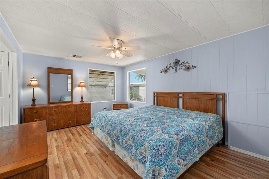 Active With Contract: $135,000 (2 beds, 2 baths, 1152 Square Feet)