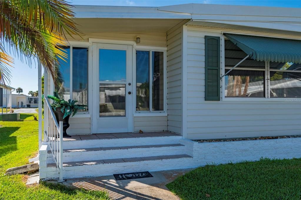 Active With Contract: $135,000 (2 beds, 2 baths, 1152 Square Feet)