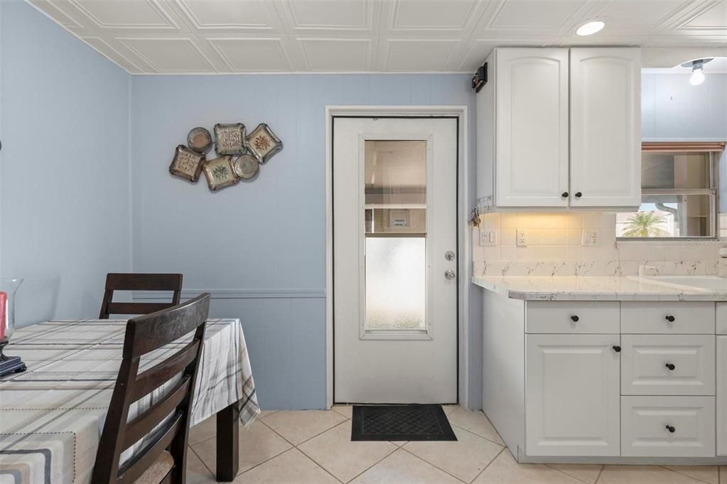 Active With Contract: $135,000 (2 beds, 2 baths, 1152 Square Feet)