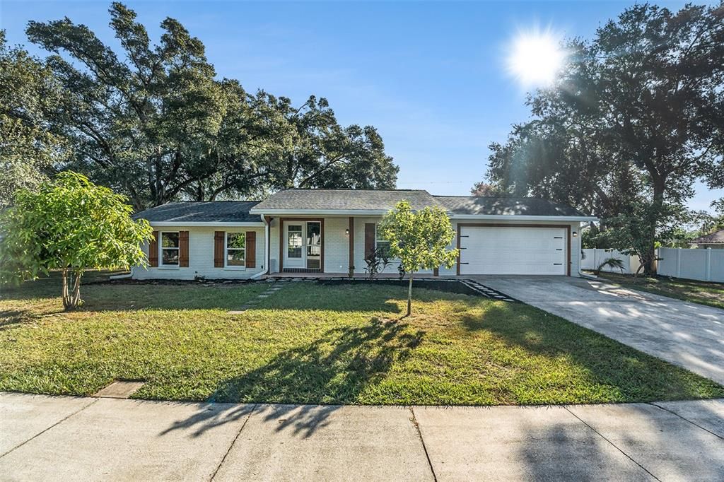 Recently Sold: $365,000 (3 beds, 2 baths, 1608 Square Feet)