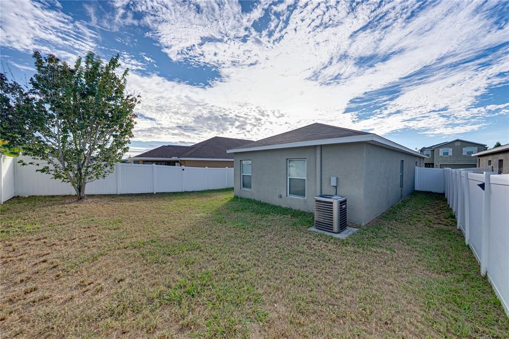 Active With Contract: $249,000 (3 beds, 2 baths, 1311 Square Feet)