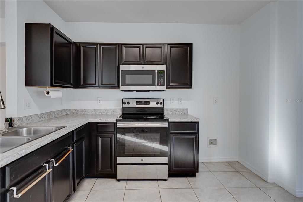Active With Contract: $249,000 (3 beds, 2 baths, 1311 Square Feet)