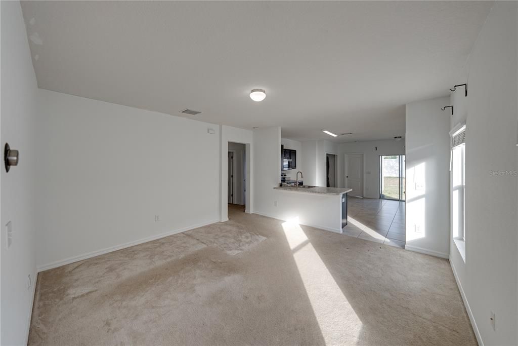 Active With Contract: $249,000 (3 beds, 2 baths, 1311 Square Feet)