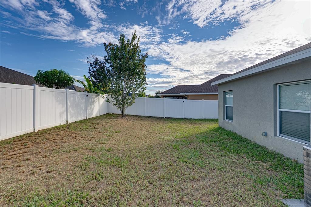 Active With Contract: $249,000 (3 beds, 2 baths, 1311 Square Feet)