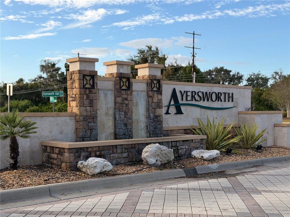 Active With Contract: $249,000 (3 beds, 2 baths, 1311 Square Feet)