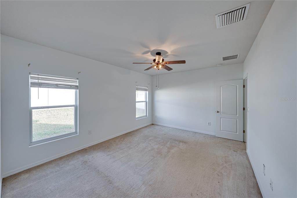 Active With Contract: $249,000 (3 beds, 2 baths, 1311 Square Feet)