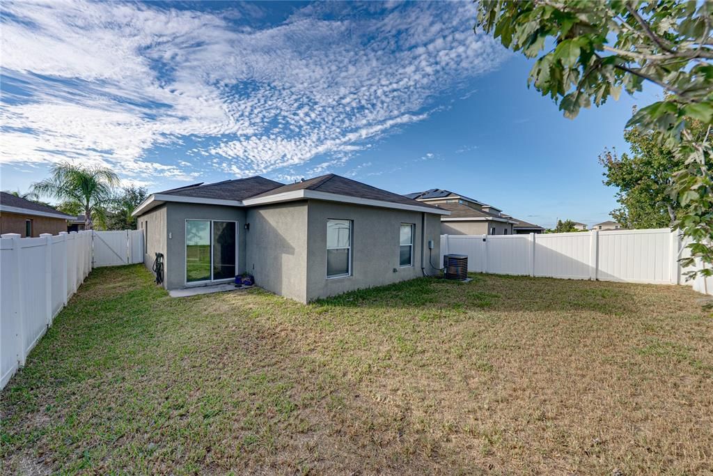 Active With Contract: $249,000 (3 beds, 2 baths, 1311 Square Feet)