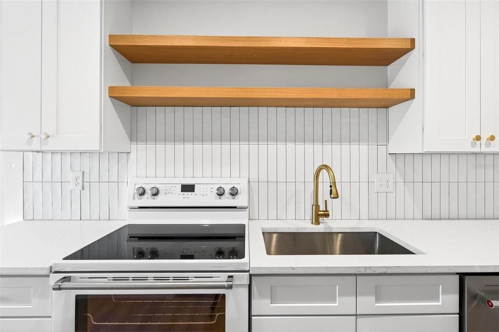 For Sale: $650,000 (4 beds, 0 baths, 2010 Square Feet)