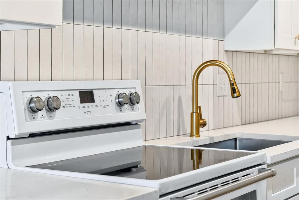 For Sale: $650,000 (4 beds, 0 baths, 2010 Square Feet)