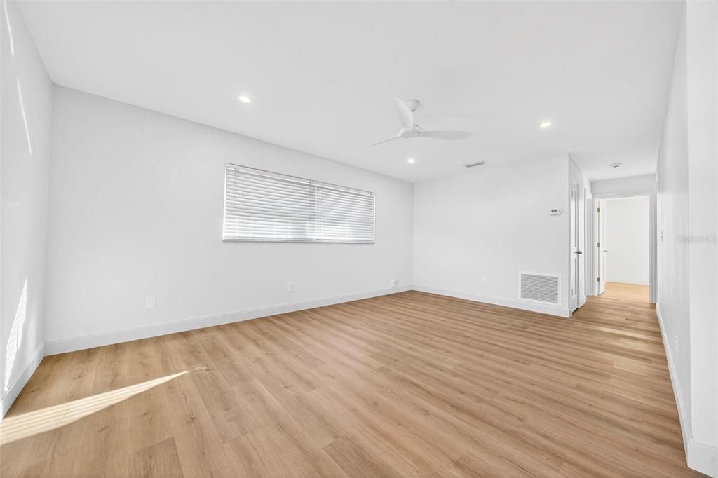 For Sale: $650,000 (4 beds, 0 baths, 2010 Square Feet)