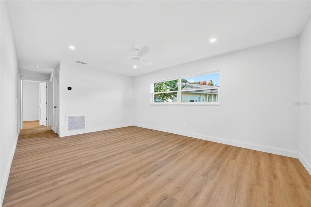 For Sale: $650,000 (4 beds, 0 baths, 2010 Square Feet)