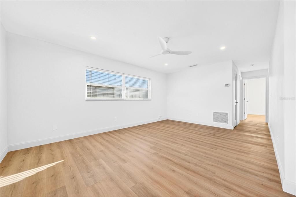 For Sale: $650,000 (4 beds, 0 baths, 2010 Square Feet)