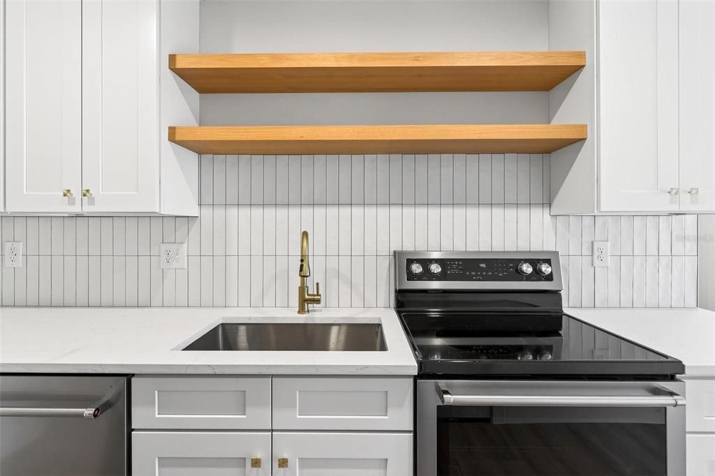 For Sale: $650,000 (4 beds, 0 baths, 2010 Square Feet)