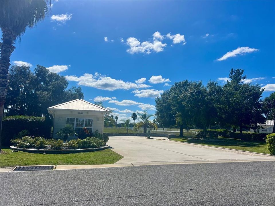 En Venta: $217,900 (0.16 acres)