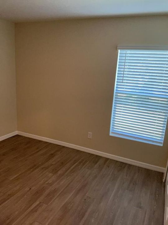 For Sale: $325,900 (4 beds, 2 baths, 1617 Square Feet)