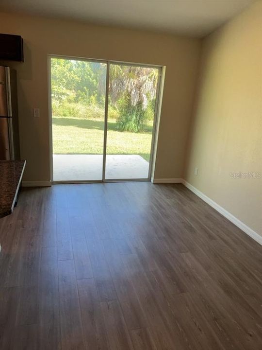 For Sale: $325,900 (4 beds, 2 baths, 1617 Square Feet)