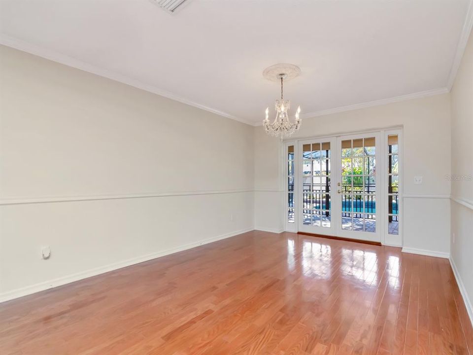 En Venta: $674,000 (4 camas, 3 baños, 2542 Pies cuadrados)