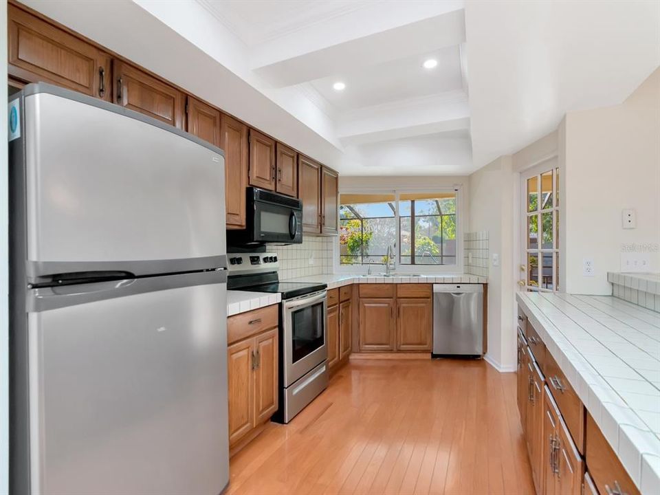 En Venta: $674,000 (4 camas, 3 baños, 2542 Pies cuadrados)