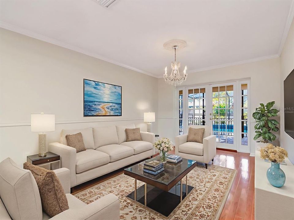 En Venta: $674,000 (4 camas, 3 baños, 2542 Pies cuadrados)